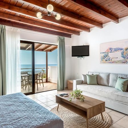 Superb Apartments Kriaras Sea View In Sfakia Khora Sfakion Exterior photo
